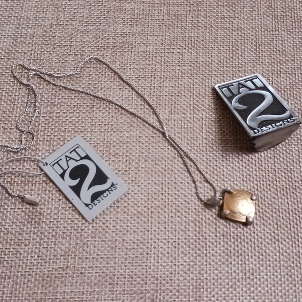 Tat2 necklace square coin